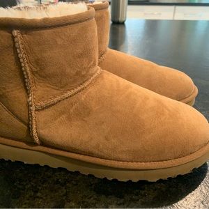 Ugg Classic Mini Size 7 never worn